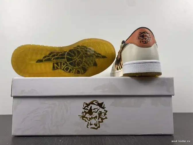 of Low OG Air DH6932-100 Year Jordan the 1 Tiger 0507